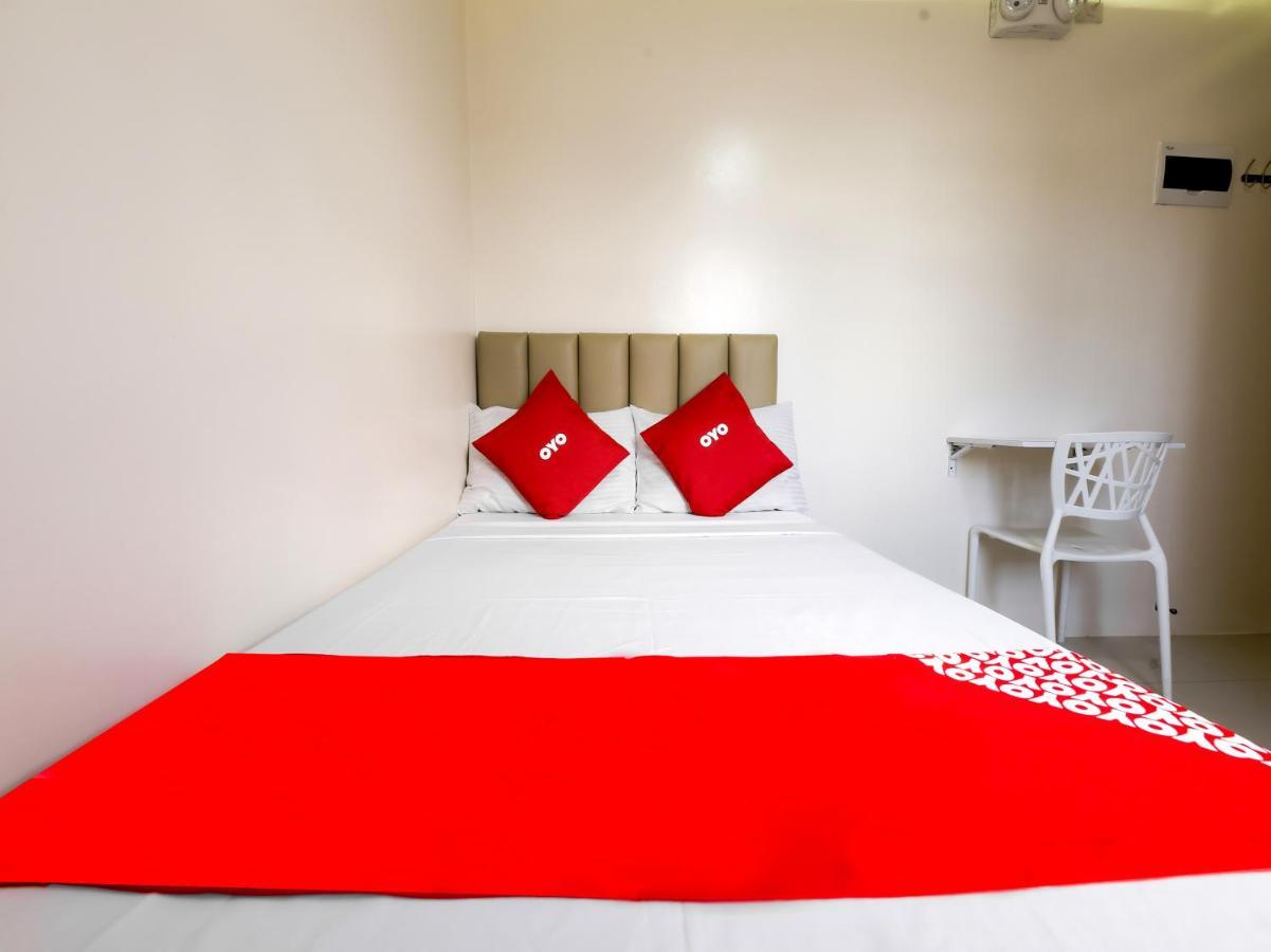 Oyo 783 Freemont Place Paranaque City Zewnętrze zdjęcie
