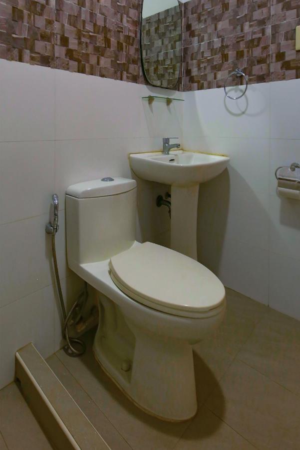 Oyo 783 Freemont Place Paranaque City Zewnętrze zdjęcie